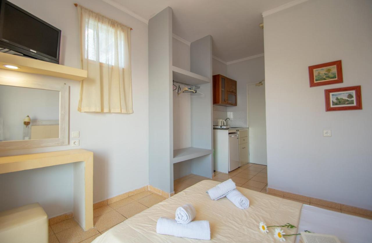 Agoulos Beach Hotel Аргаси Экстерьер фото