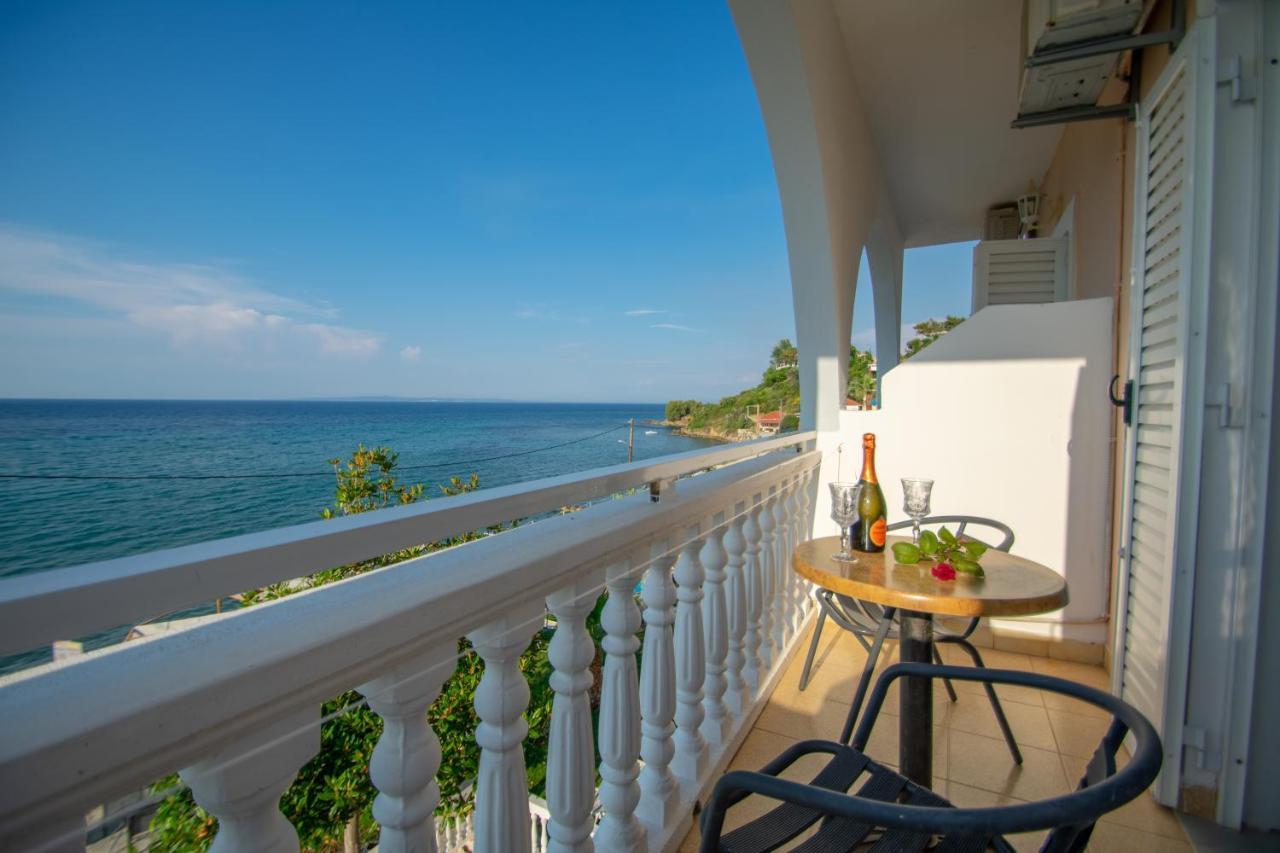 Agoulos Beach Hotel Аргаси Экстерьер фото