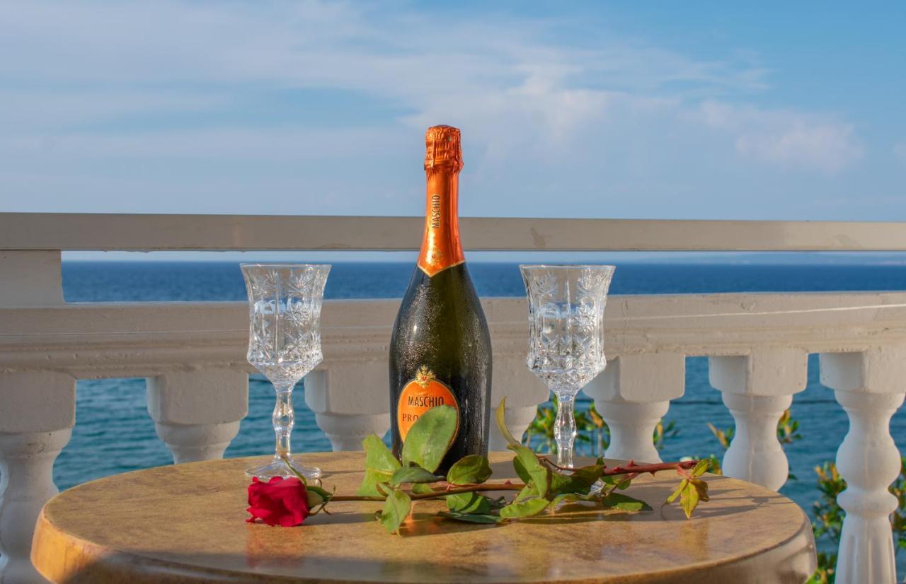Agoulos Beach Hotel Аргаси Экстерьер фото