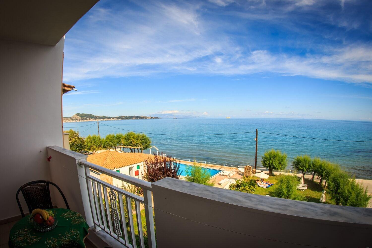 Agoulos Beach Hotel Аргаси Экстерьер фото