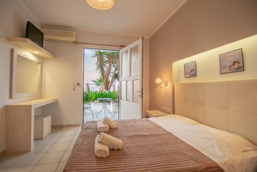Agoulos Beach Hotel Аргаси Экстерьер фото