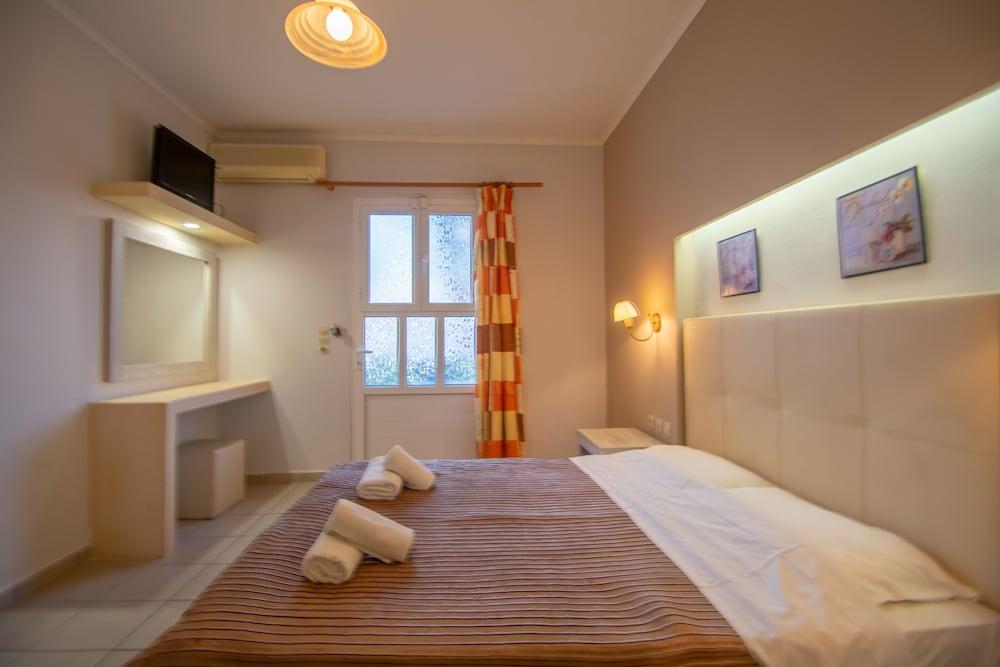 Agoulos Beach Hotel Аргаси Экстерьер фото
